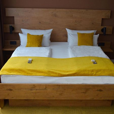 Hotel Am Markt Карлсруе Номер фото