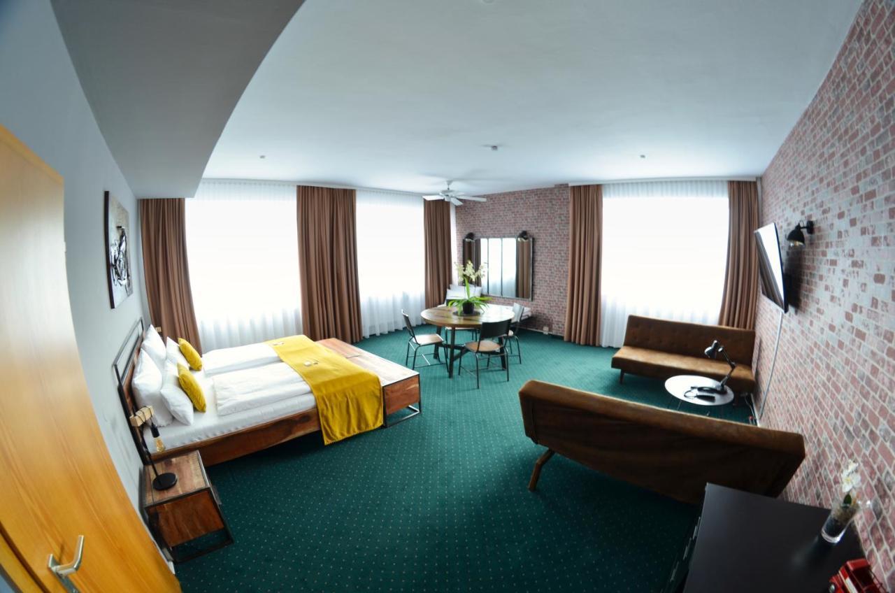 Hotel Am Markt Карлсруе Екстер'єр фото